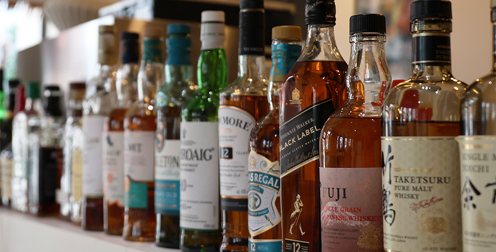 色とりどりのお酒